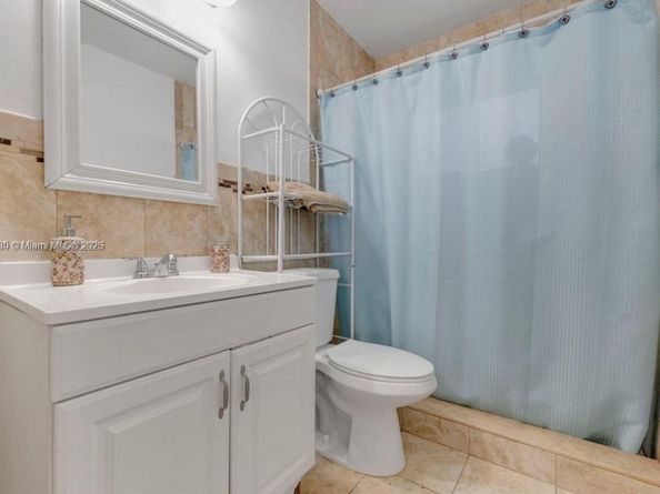 329 W 18th St, Hialeah FL 33010