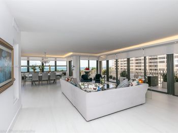3 Grove Isle Dr