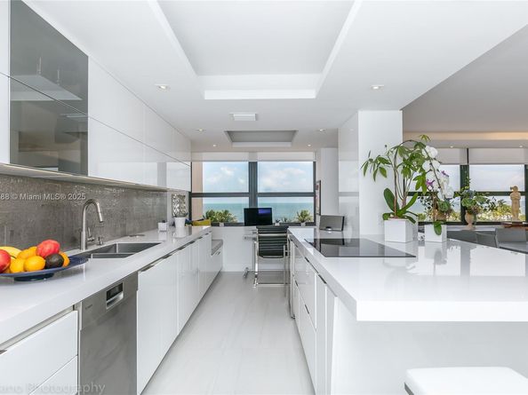 3 Grove Isle Dr C502, Miami FL 33133