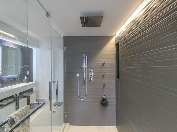 3 Grove Isle Dr C502, Miami FL 33133