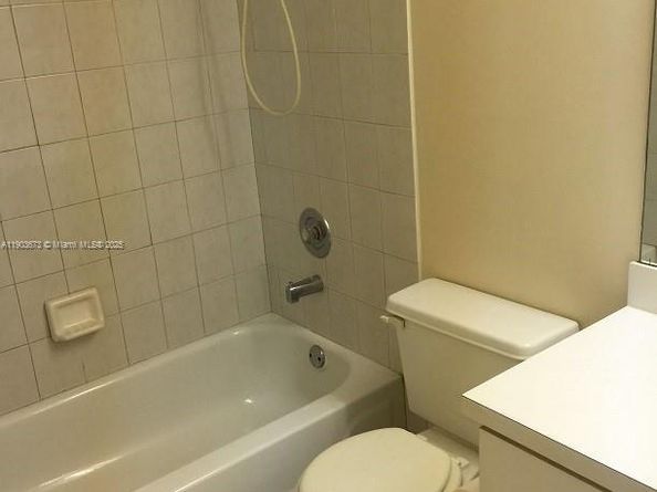 9719 Hammocks Blvd 208J, Miami FL 33196