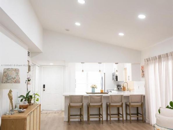 Undisclosed Address #A11886451, Miami FL 33185