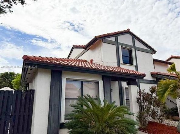 Undisclosed Address #A11886451, Miami FL 33185