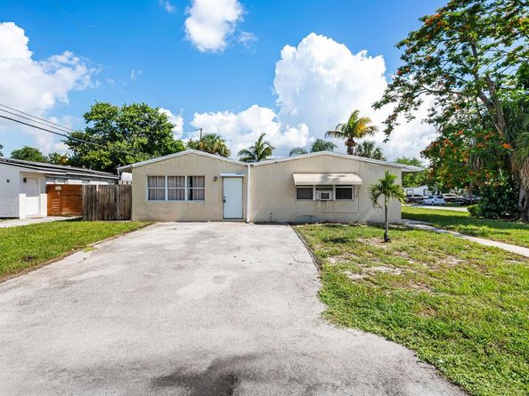 6103 SW 2ND Street, Margate FL 33068
