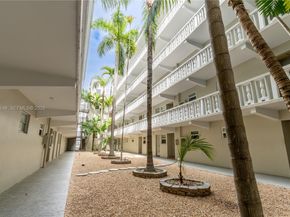 330 SE 2nd St 405F, Hallandale Beach FL 33009