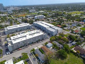 330 SE 2nd St 405F, Hallandale Beach FL 33009
