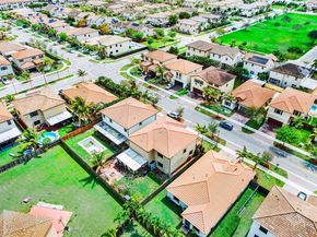 11827 SW 242nd Ter, Homestead FL 33032