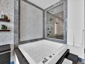 200 Biscayne Boulevard Way 5401, Miami FL 33131