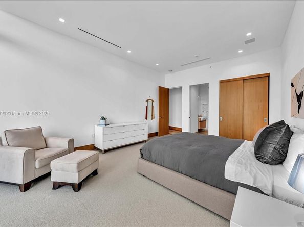 200 Biscayne Boulevard Way 5401, Miami FL 33131