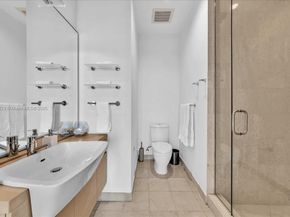200 Biscayne Boulevard Way 5401, Miami FL 33131
