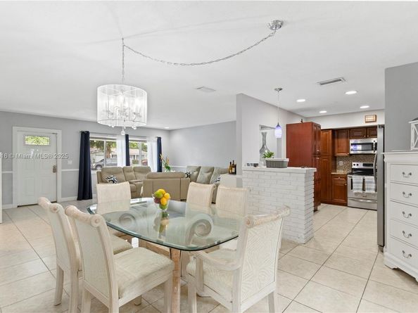 4515 Jackson St, Hollywood FL 33021