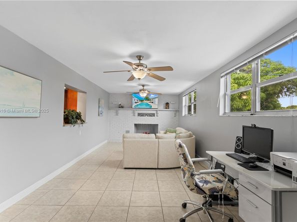 4515 Jackson St, Hollywood FL 33021