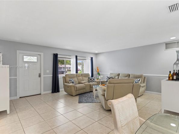 4515 Jackson St, Hollywood FL 33021