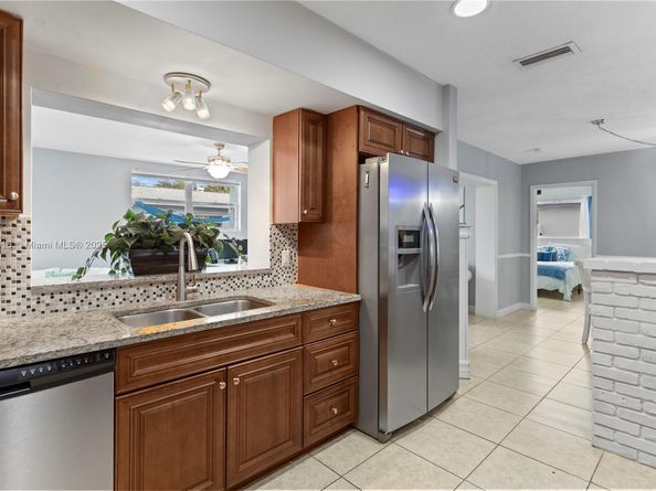 4515 Jackson St, Hollywood FL 33021