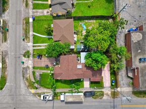 790 NW 63rd St, Miami FL 33150