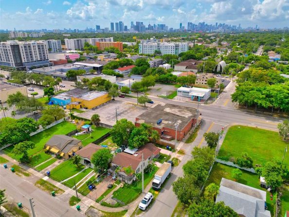 790 NW 63rd St, Miami FL 33150