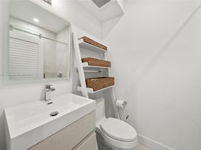 865 W 47th St, Miami Beach FL 33140