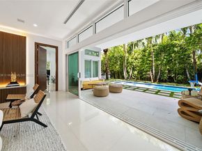 865 W 47th St, Miami Beach FL 33140
