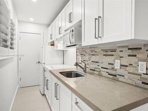 865 W 47th St, Miami Beach FL 33140