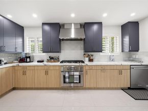 865 W 47th St, Miami Beach FL 33140