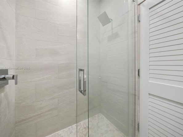 865 W 47th St, Miami Beach FL 33140