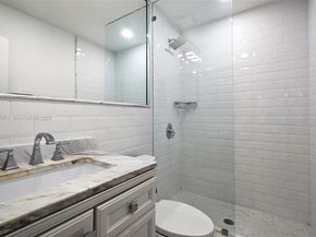 865 W 47th St, Miami Beach FL 33140