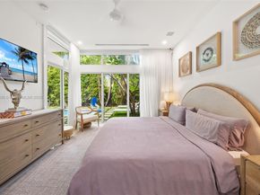 865 W 47th St, Miami Beach FL 33140
