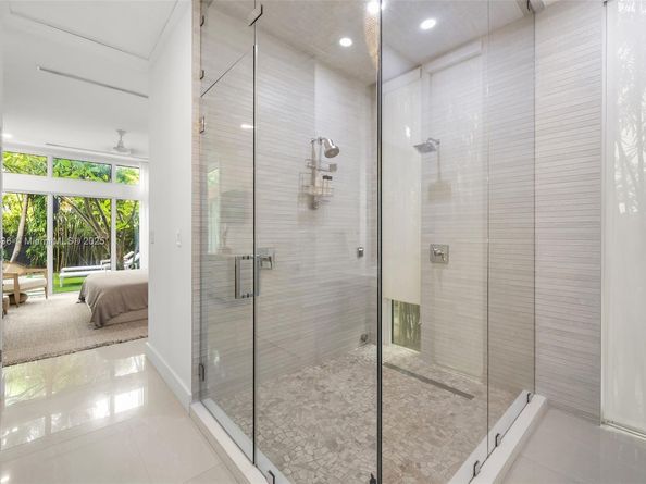 865 W 47th St, Miami Beach FL 33140