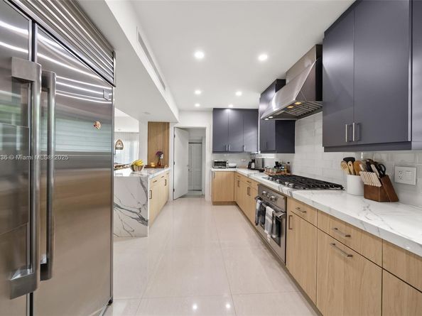 865 W 47th St, Miami Beach FL 33140
