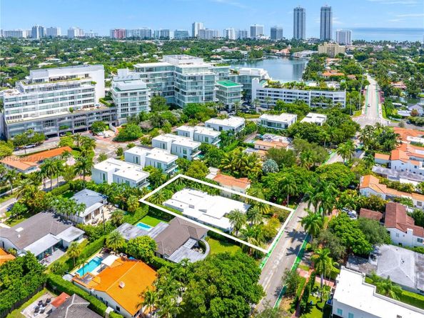 865 W 47th St, Miami Beach FL 33140
