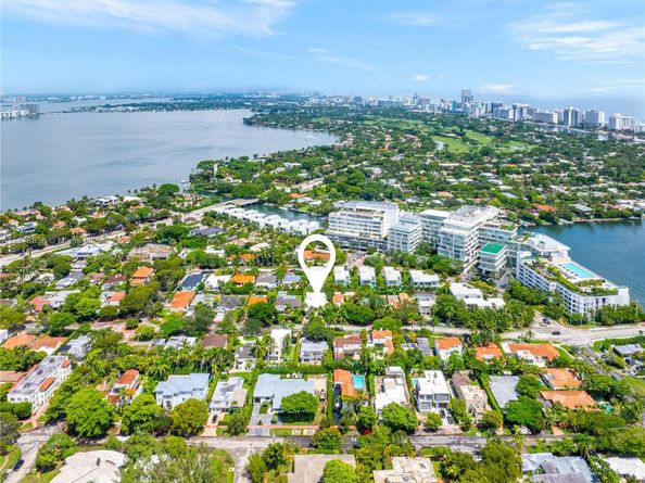 865 W 47th St, Miami Beach FL 33140