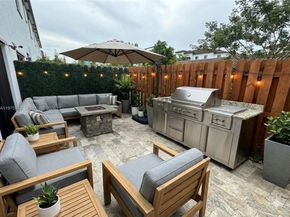 21018 NE 8th Ave 21018, Miami FL 33179