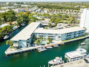 13105 Ixora Ct