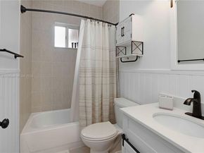 1330 NE 42nd Ave, Homestead FL 33033