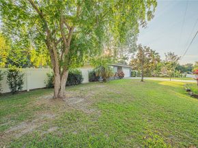 11400 Tara Dr, Plantation FL 33325