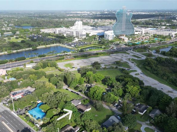 4460 SW 59th Ct, Dania Beach FL 33314