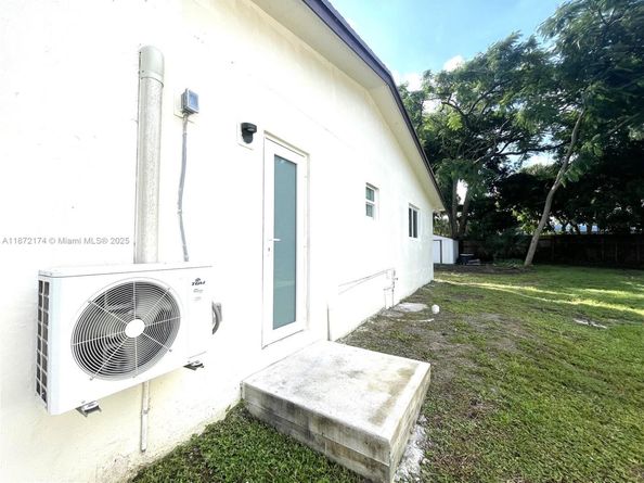 4460 SW 59th Ct, Dania Beach FL 33314