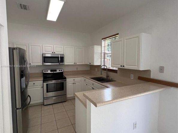 12724 SW 133rd St, Miami FL 33186