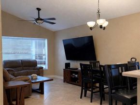 9900 NW 44th Ct, Sunrise FL 33351