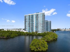 17111 Biscayne Blvd 2002, North Miami Beach FL 33160