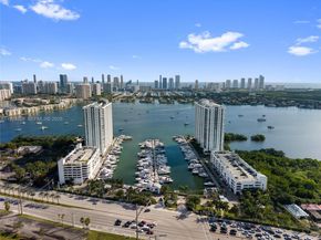 17111 Biscayne Blvd 2002, North Miami Beach FL 33160