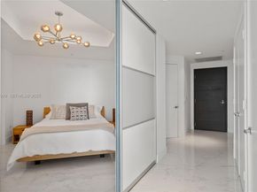 17111 Biscayne Blvd 2002, North Miami Beach FL 33160