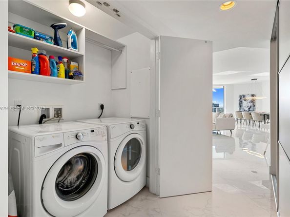 17111 Biscayne Blvd 2002, North Miami Beach FL 33160