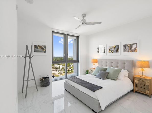 17111 Biscayne Blvd 2002, North Miami Beach FL 33160