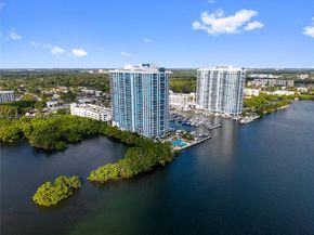 17111 Biscayne Blvd 2002, North Miami Beach FL 33160