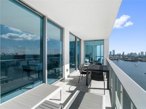 17111 Biscayne Blvd 2002, North Miami Beach FL 33160