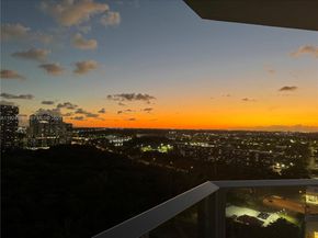 17111 Biscayne Blvd 2002, North Miami Beach FL 33160