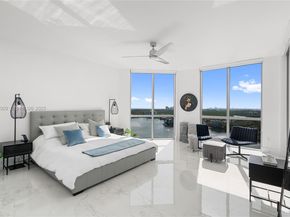 17111 Biscayne Blvd 2002, North Miami Beach FL 33160