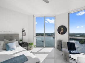 17111 Biscayne Blvd 2002, North Miami Beach FL 33160