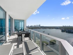 17111 Biscayne Blvd 2002, North Miami Beach FL 33160